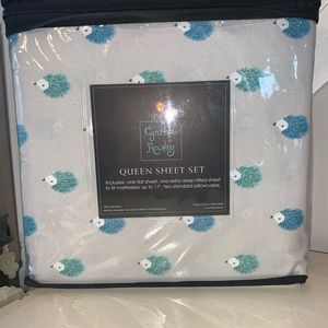 Cynthia Rowley Queen sheet set hedgehogs